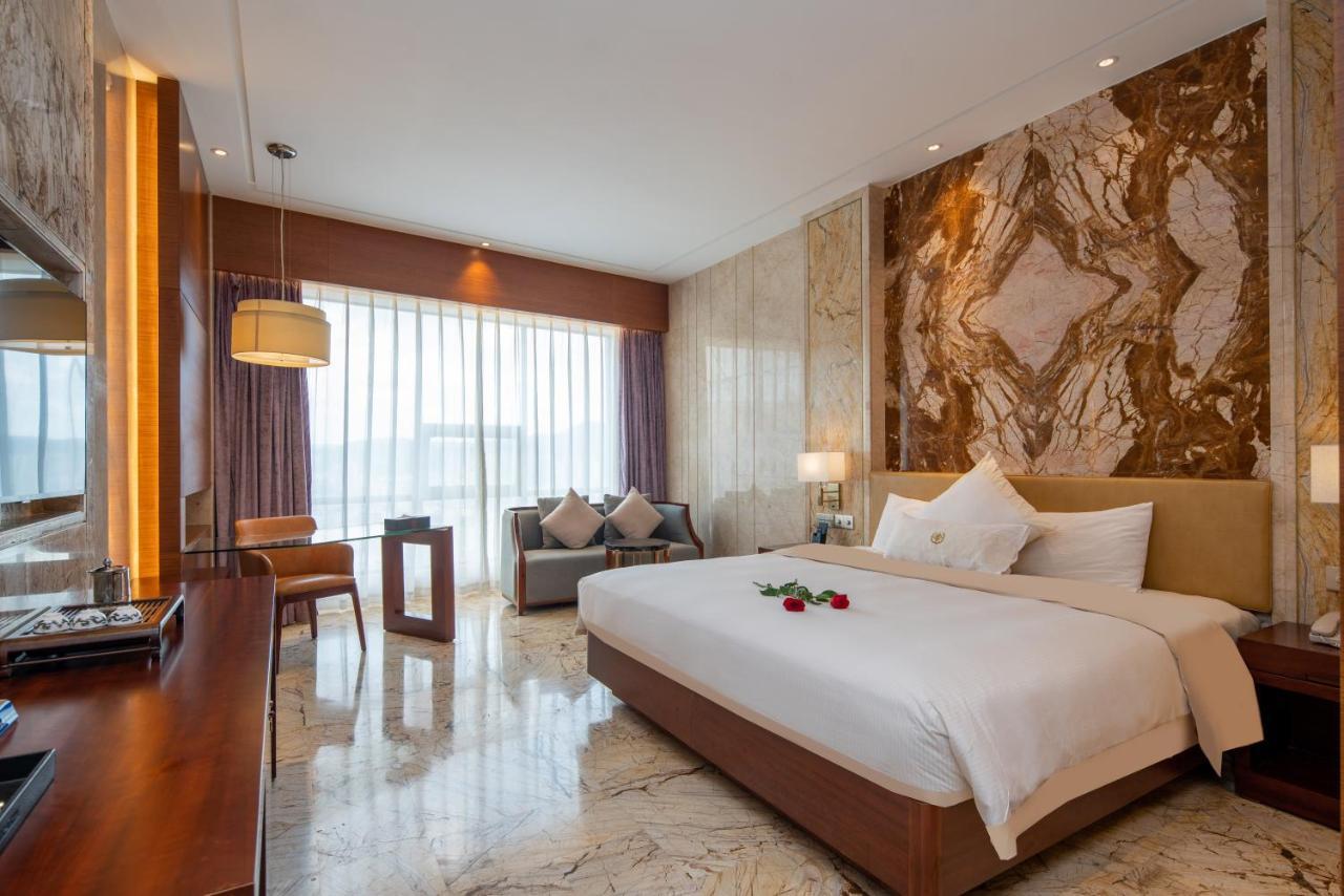 King Royal Hotel Yunfu Exterior photo