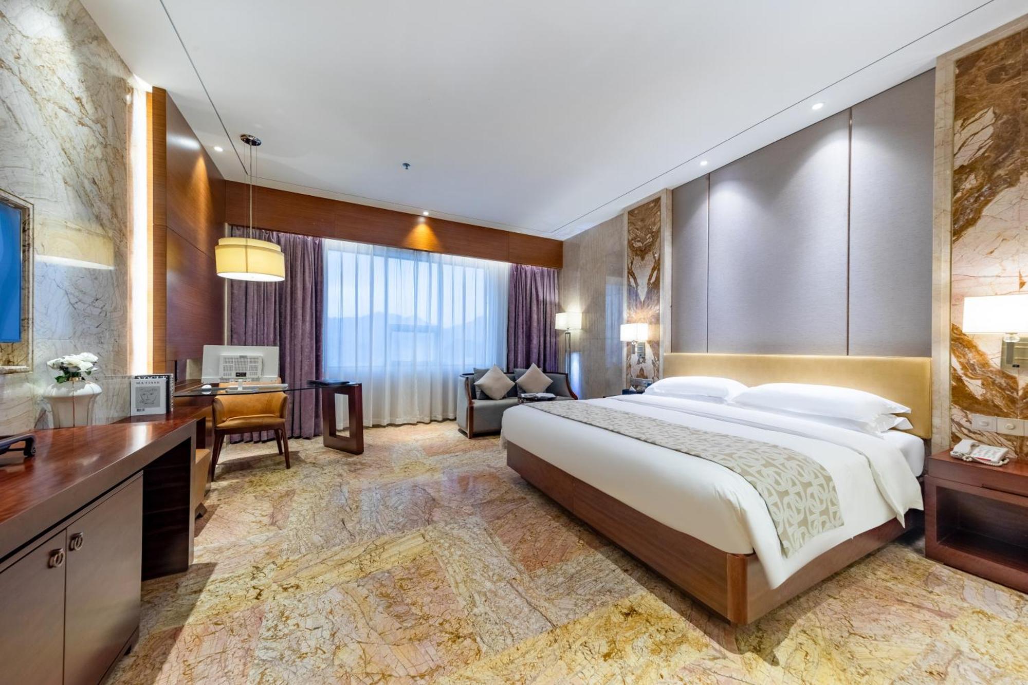 King Royal Hotel Yunfu Exterior photo